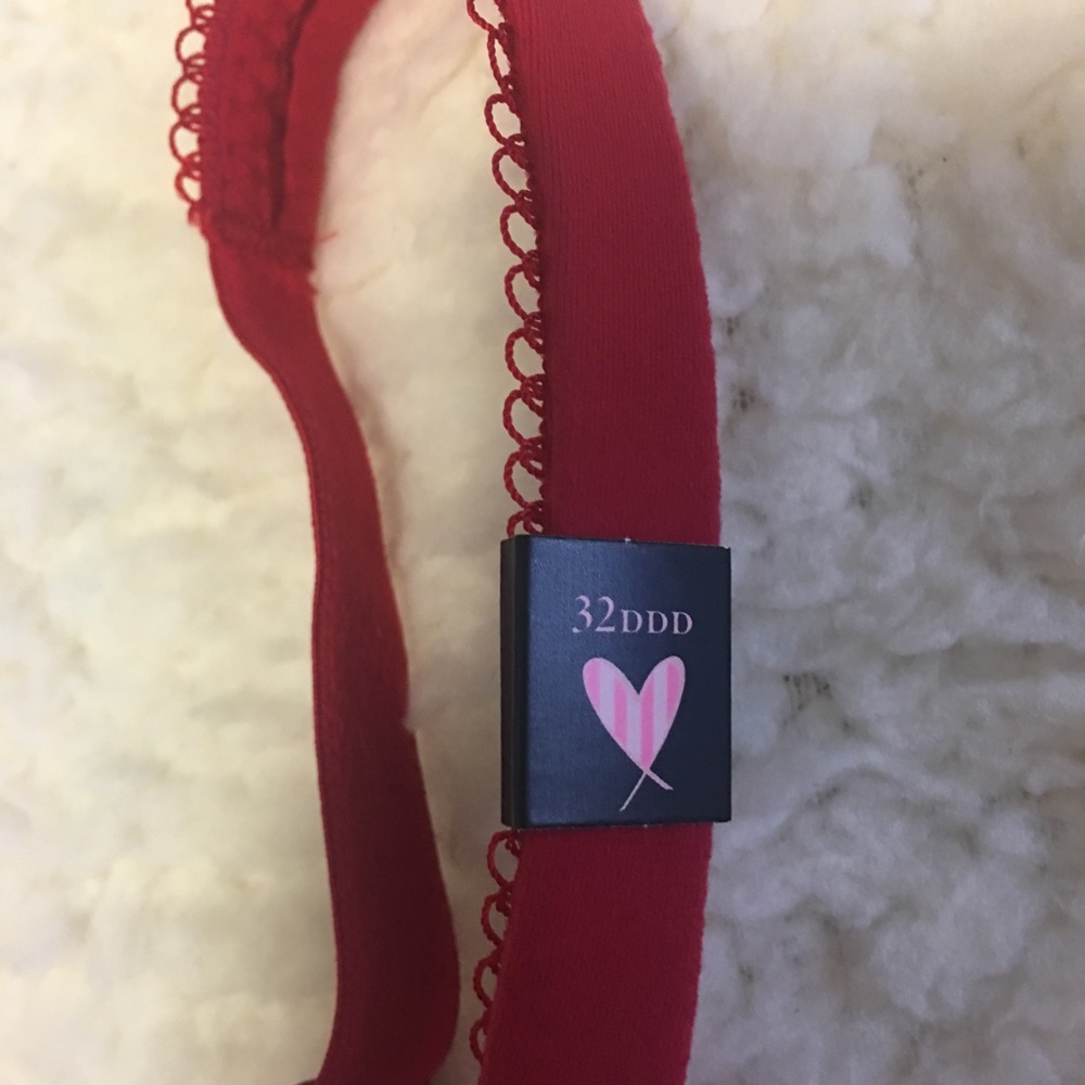 ❗️SOLD❗️ Victoria’s Secret Body By Victoria 32DDD - Picture 3 of 7